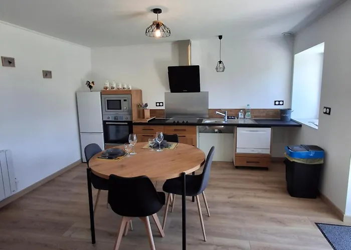 Petit De Carbonies *